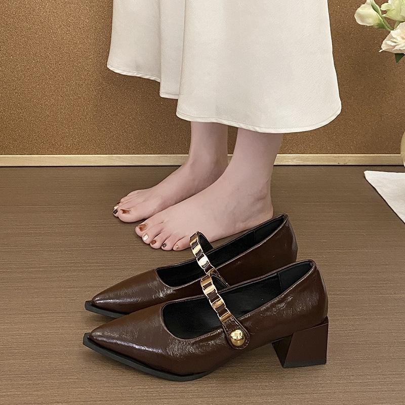 

French square head ballet single shoes small leather shoes 2025 new bow light mouth retro thick heel Mary Jane shoes women 40 темно-коричневого