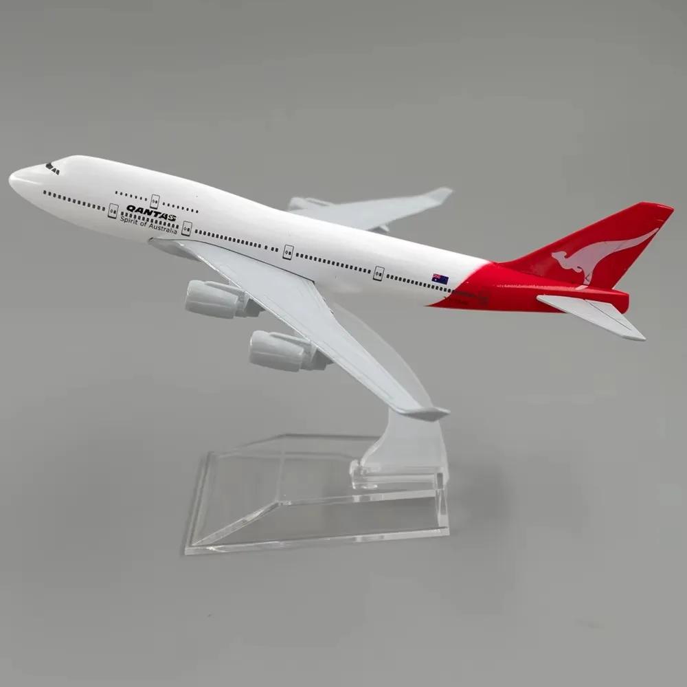 Airplanes Models Metal B747 Qantas Airlines Aircraft Model 16cm 1:400 Scale 747 Alloy With Stand Diecast Halloween Decoration