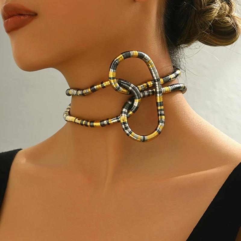 Punk hip-hop metal wind snake bone can be wrapped around the collar at will, and the personality is exaggerated and trendy.