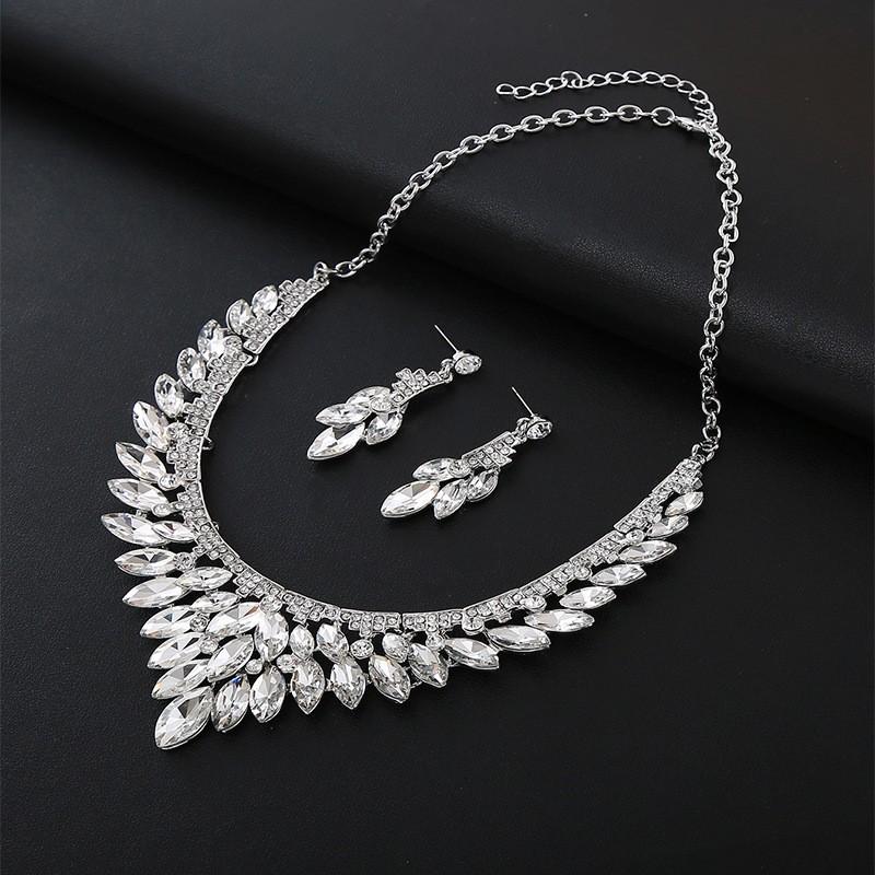 European and American Luxury Alloy Jewelry Set Bridal Banquet Dress Crystal Necklace Earrings Fashion Versatile Jewelry 2026