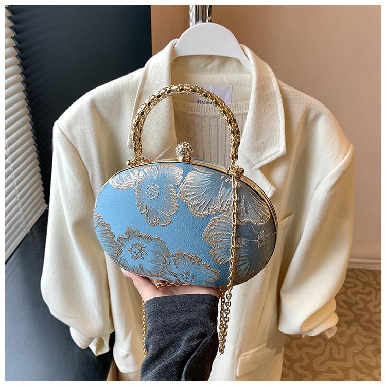 2025 New Heart-Shaped Embroidered Chain Evening Bag - Mini Crossbody & Versatile Cheongsam Handbag for Women