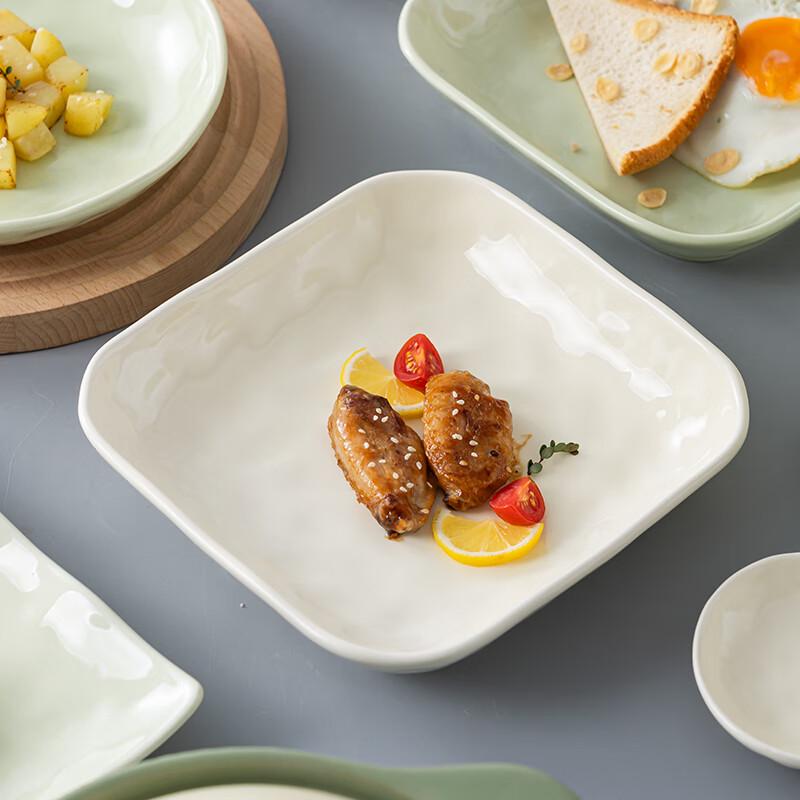 NaJiang Cream Style Enamel Dinnerware Set