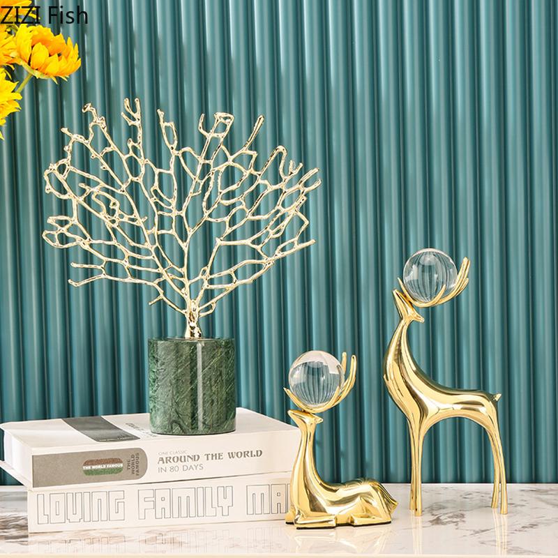 Crystal Ball Decorative Brass Deer Statue Desk Decoration Ornaments Creative Golden Deer Delicate Sculpture Room Aesthetic Decor