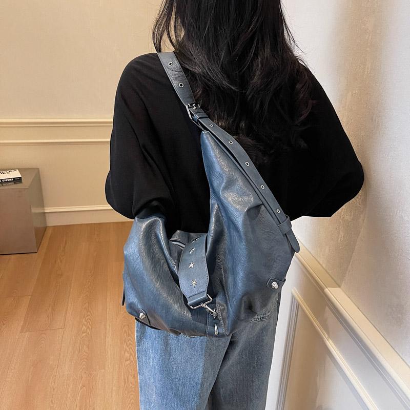 PU Hobo Bag Women's Fashion Shoulder Tote with Star Detail Buckle Closure Large Capacity Daily Handbag