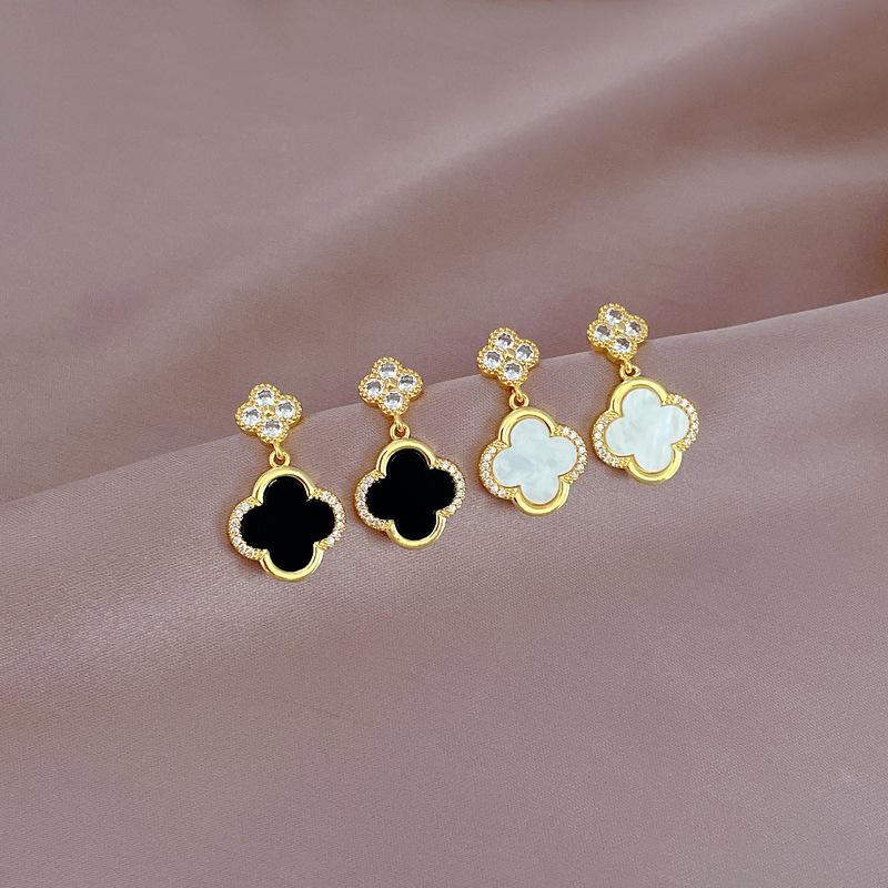 Micro Inlaid Lucky Grass Necklace Earrings Set Light Luxury Personality Temperament Banquet Earrings Item Combination