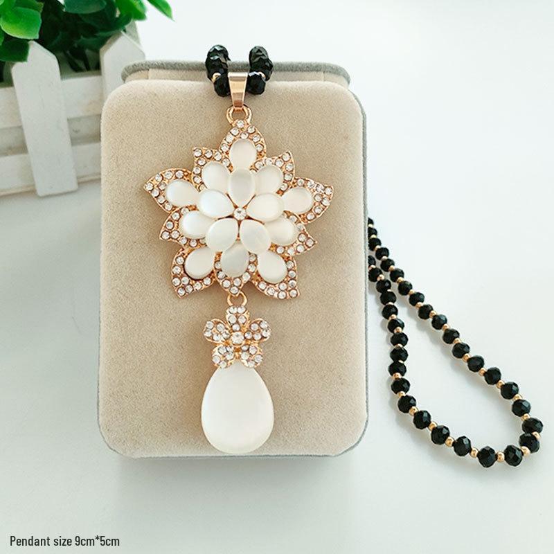 Damen Lange Blumen-Anhänger-Halskette - Elegante Wassertropfen-Pulloverkette für Herbst/Winter