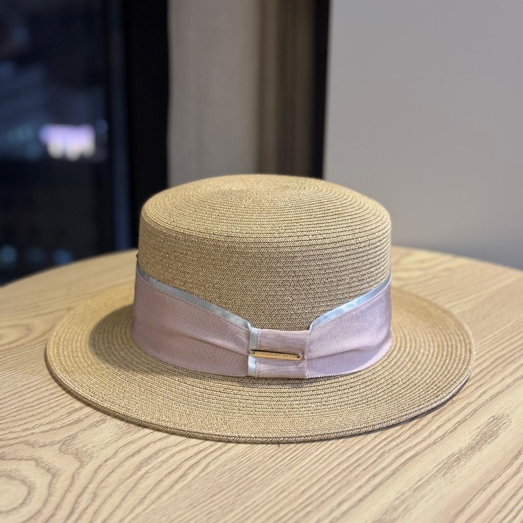 Spring and Summer French Retro Flat-top Straw Hat Women's Woven Sun Hat Wide-brimmed Ribbon Metal Label Seaside Vacation Sun Protection Hat