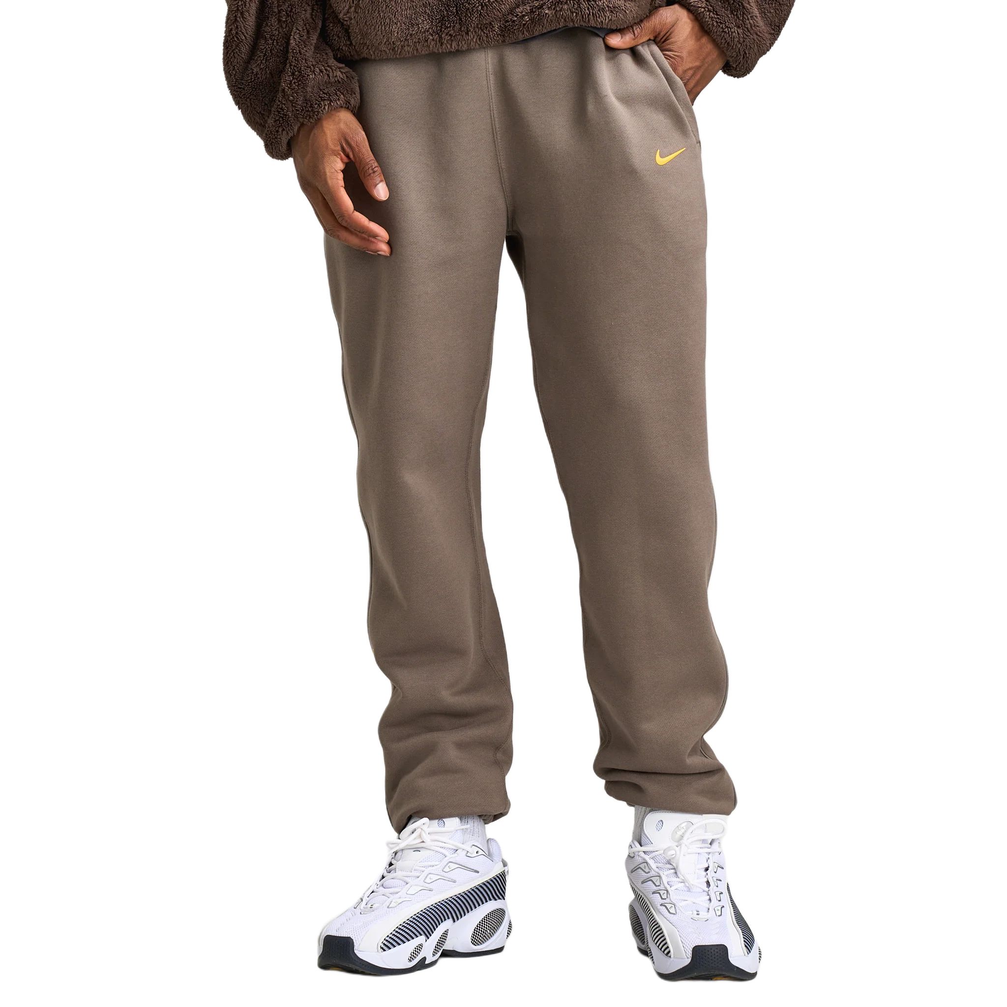 Nike x Nocta NRG CS Fleece Relaxed Fit Tracksuit Sweatpants Men Olive Grey Yellow Ochre HM5764-040 2XL