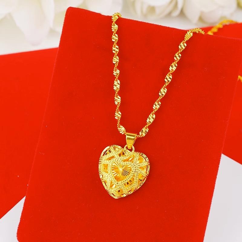 

Hollow heart-shaped pendant clavicle chain for women gold, pendant carved double butterfly heart золотой