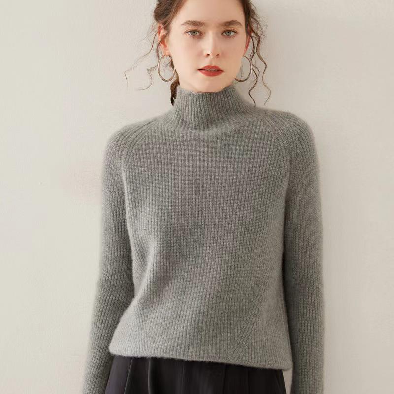 Women's Thick Wool Turtleneck Sweater - Cozy & Warm Cashmere Knit for Autumn/Winter