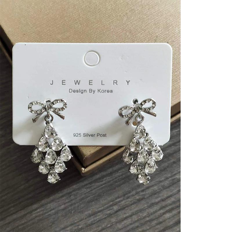 2024 Elegant Zirconia Bow Earrings with 925 Silver Needle