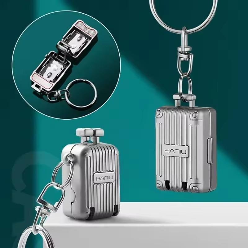 

Изысканный брелок для ключей в виде багажа, складные кусачки для ногтей из нержавеющей стали, вращающиеся триммер для ногтей на ногах и маникюрный триммер S code чёрный