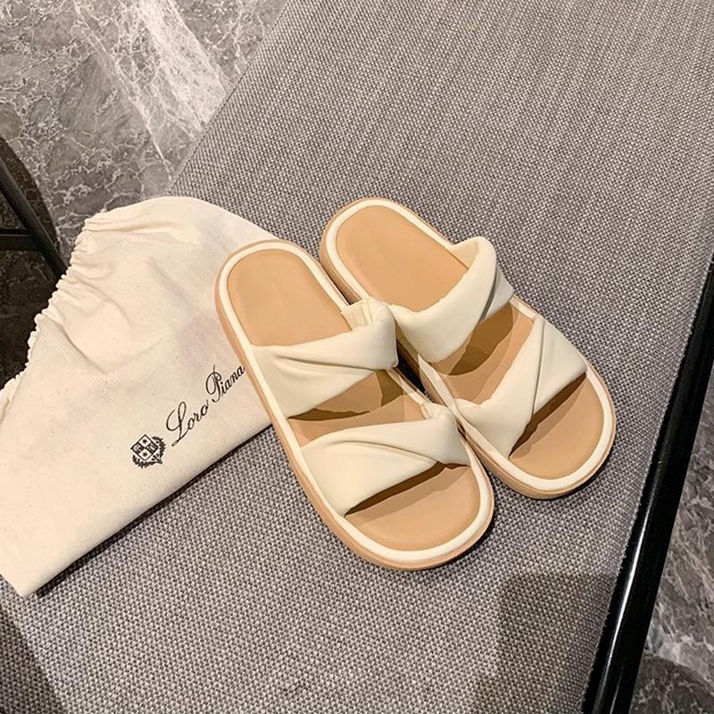 

Soft Bubbles~ Step on shit and kink one word casual thick-soled slippers women s sandals outside summer 35