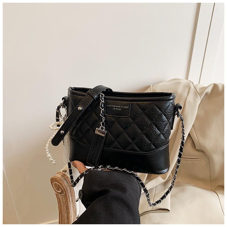 Ielgy Diamond Chain Bag Shoulder Crossbody High-End Feeling Ladies Bucket Bag