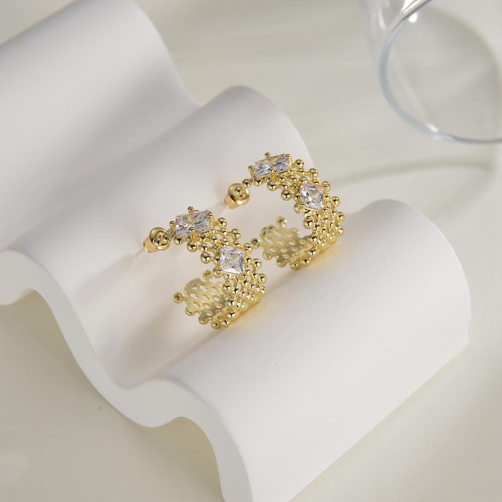 

Серьги в стиле ретро, с полым С-образным дизайном, женские, с индивидуальностью, универсальные, с темпераментом