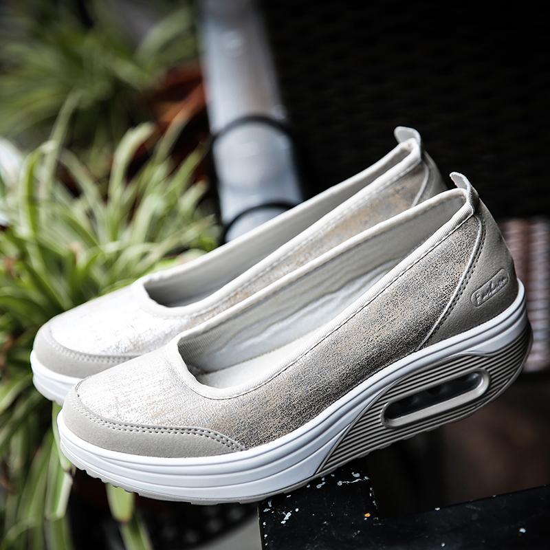 Fashion Womens Thick Soled Sandals 2025 New Comfortable Silver Loafers Tenis Feminino Casual Outdoor Plus Size Mom Wearing Casual Shoes