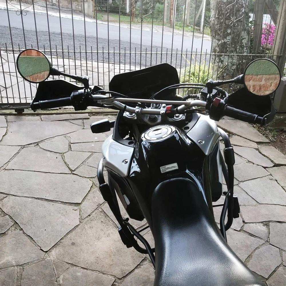 1 pár Motocyklové zrcátko 10mm boční zrcátko Černé hliníkové Univerzální 360° nastavitelná rotace Zpětné zrcátko proti pádu sklopné