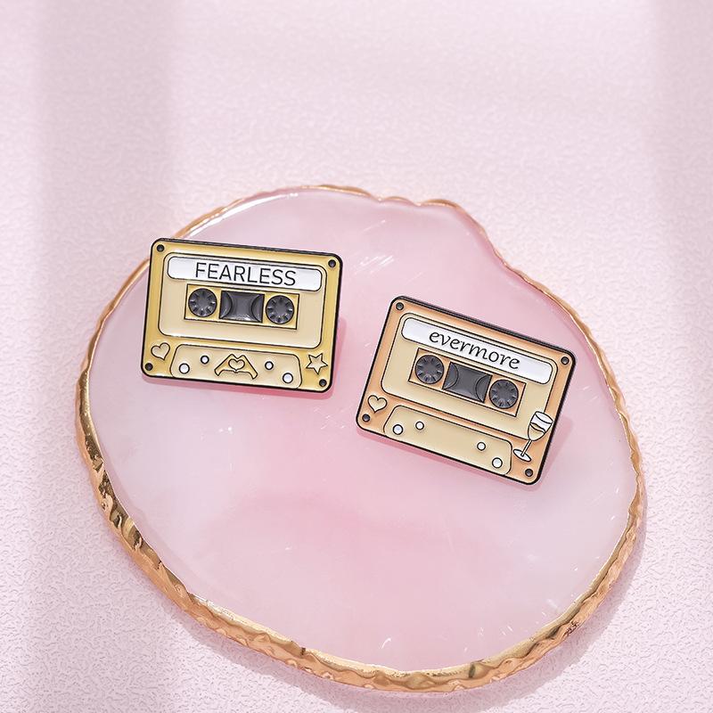 Cassette Artistic Music Brooch Geometric Cartoon Design Trendy Alloy Pin For Everyone
