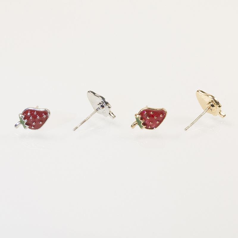 S925 silver needle strawberry stud earrings simple summer fruit earrings women's new oil dripping fruit earrings trendy earrings