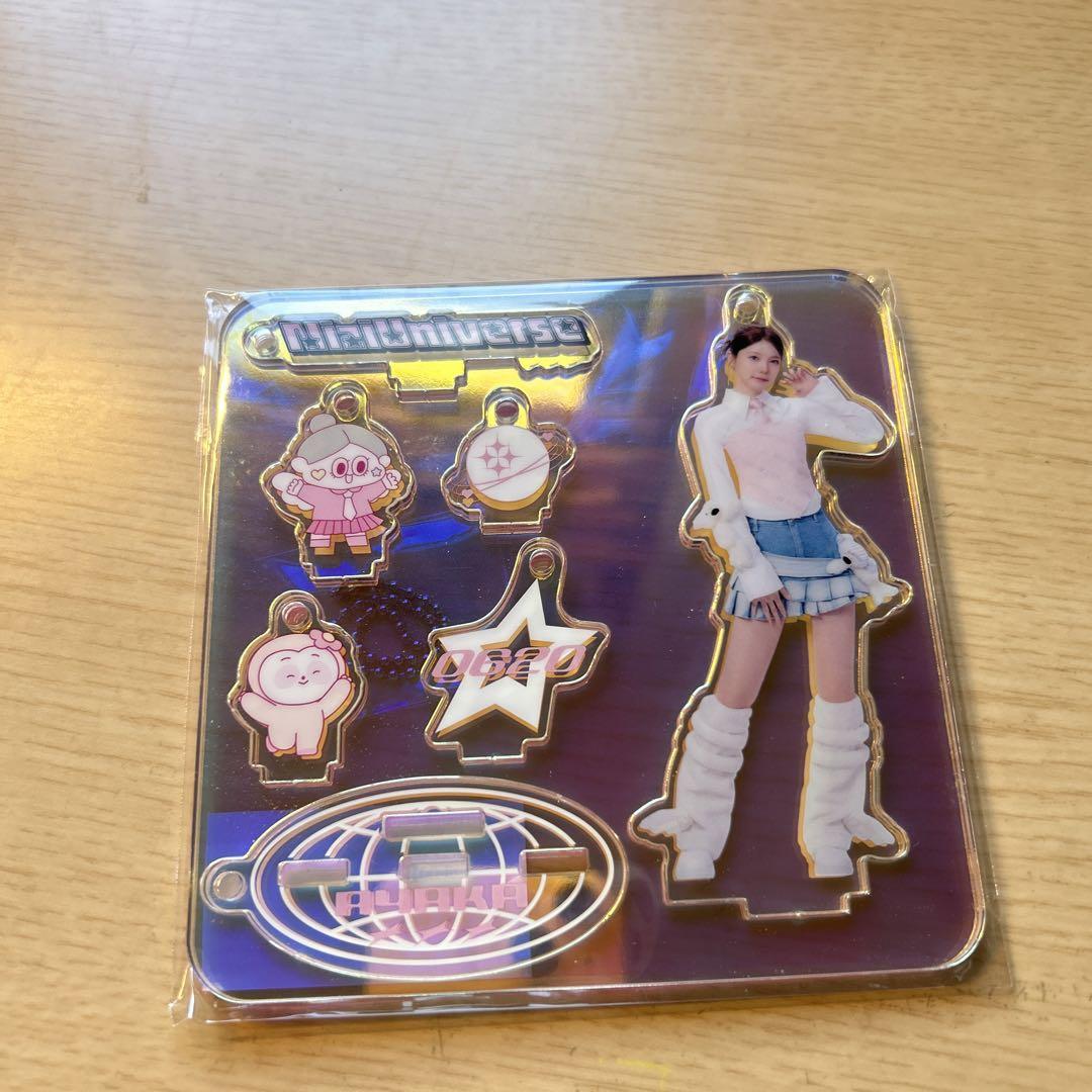 

[USED] NiziU Universe Ayaka Acrylic Stand Keychain