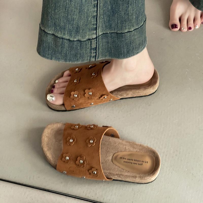 Fashion and literature one-word flower open-toed cool slippers women's 2025 summer new thick-soled outer wear versatile sandals women's shoes