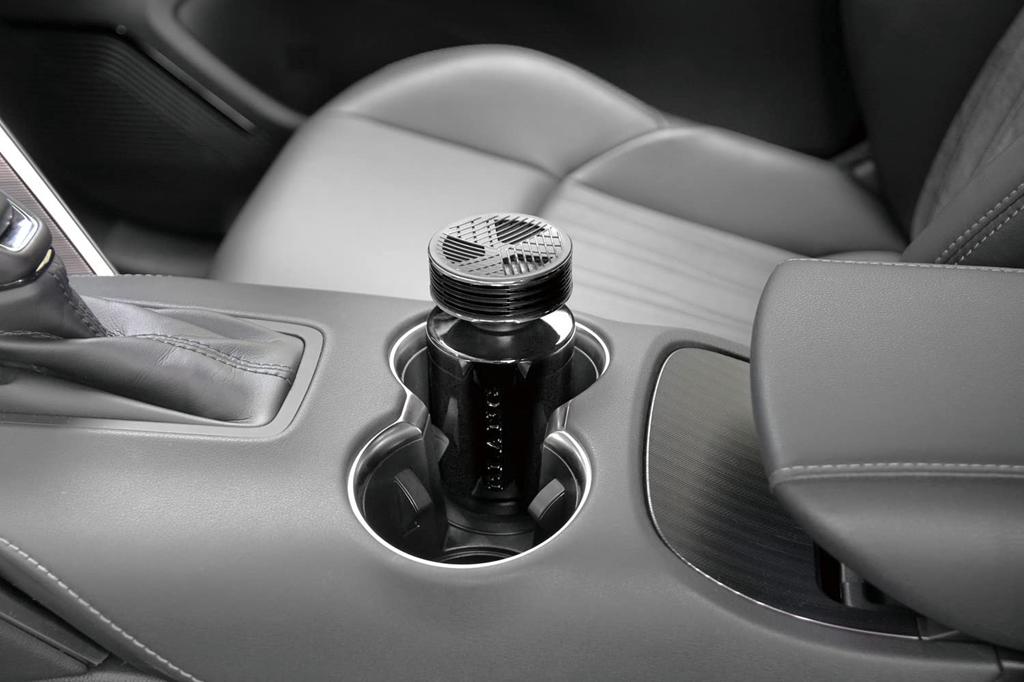 CARMATE BLANG Car Air 4x Monster Premium White Large L931 Freshener, Liquid, Musk, 200ml, Capacity,