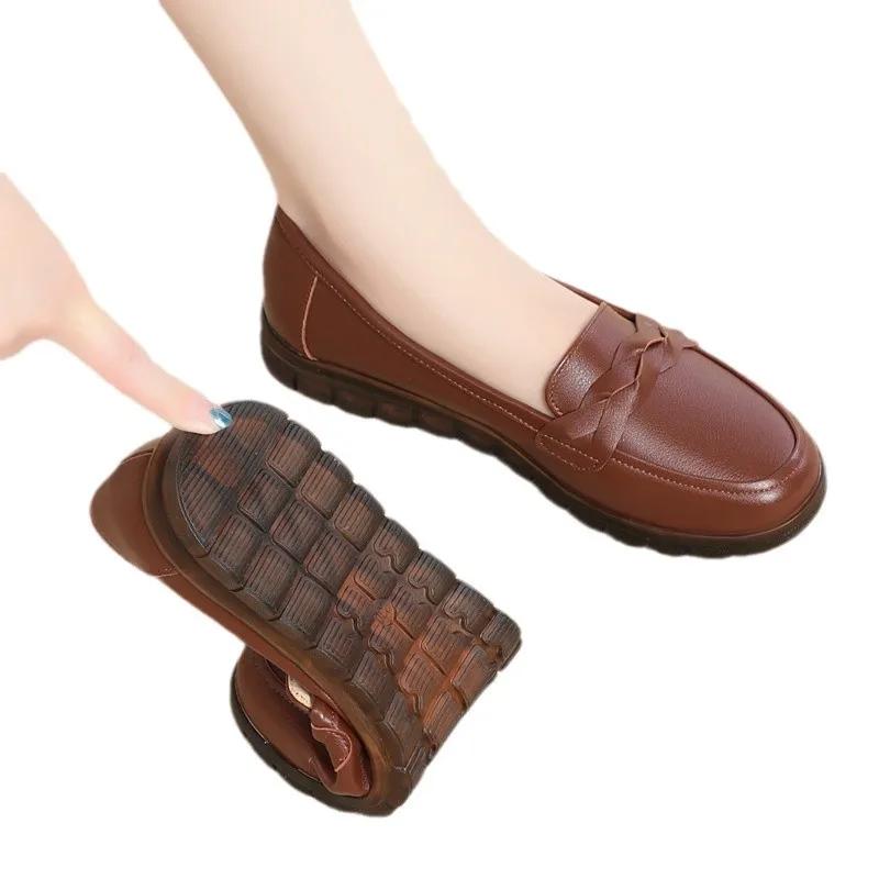 Fashion Women Shoes Low Top Round Toe Loafers Waterproof Moccasin Solid Color Versatile Casual Flat Shoes for Women 2025
