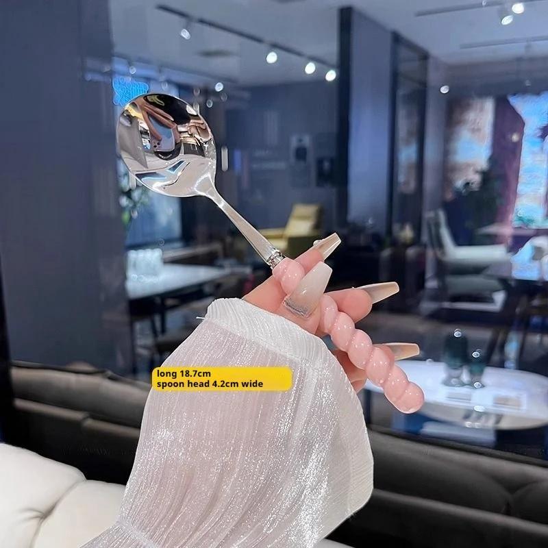 

Stainless Steel Spoon Girl Pearl Five-color Imitation Ceramic Handle StainlessSteel Spoons Household Long Handled Dining Spoon рожевий