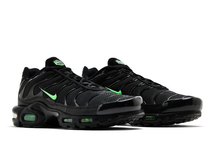 Nike Air Max Plus Negro Verde Strike