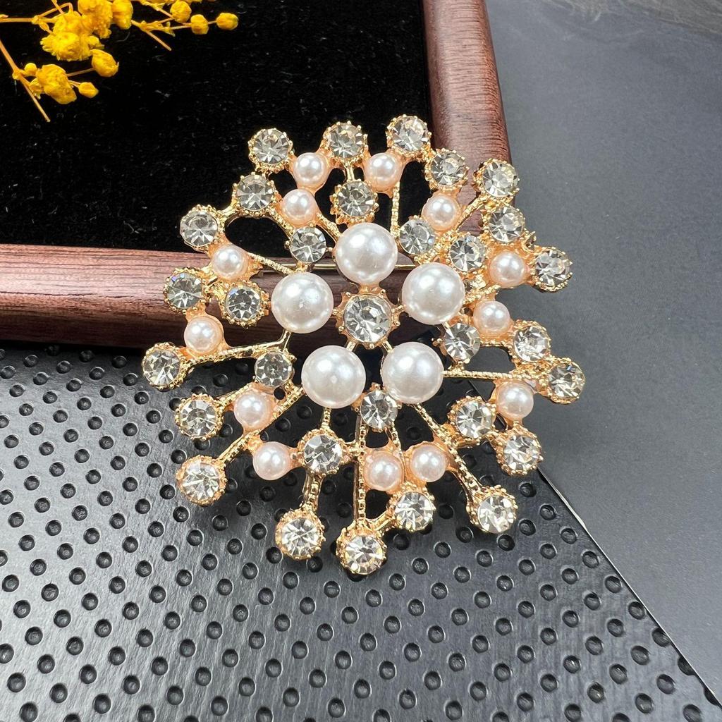 Broșă Retro Cristal Diamant cu Ac Anti-Expunere și Cataramă din Aliaj pentru Accesorii Vestimentare