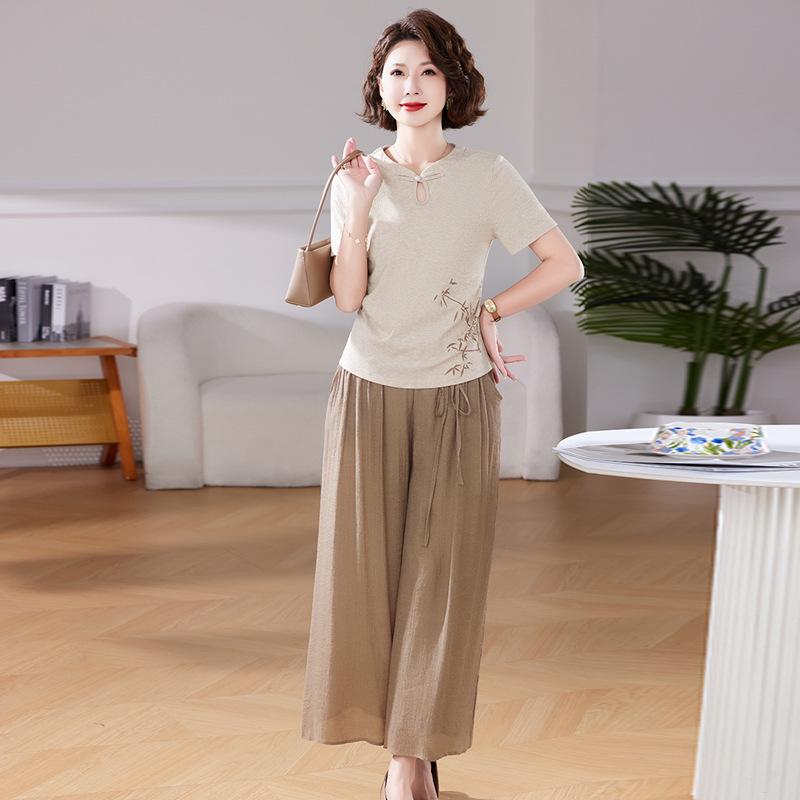 

Chic Summer Casual Set for Middle-Aged Moms - Trendy Chinese-Style Two-Piece Outfit XL абрикосовый