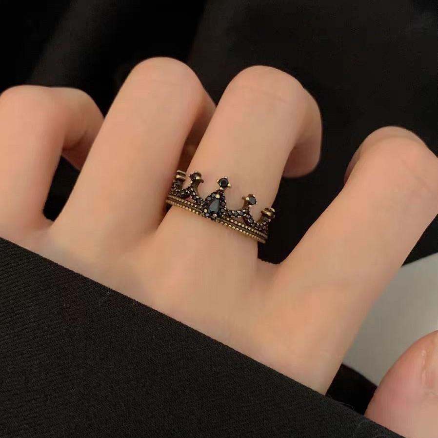 Retro Hollow Metal Butterfly Ring Women's Light Luxury Niche High-end Crown Open Index Finger Ring