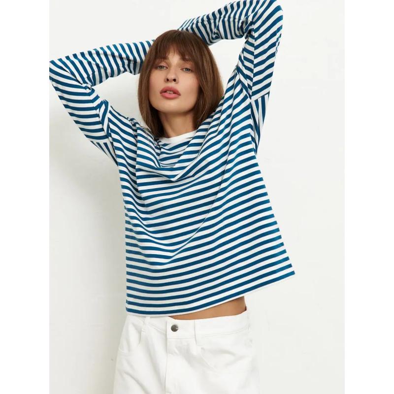 T-shirt da donna a maniche lunghe minimalista, tessuto morbido di alta qualità, silhouette ampia e squadrata per il comfort di tutto il giorno
