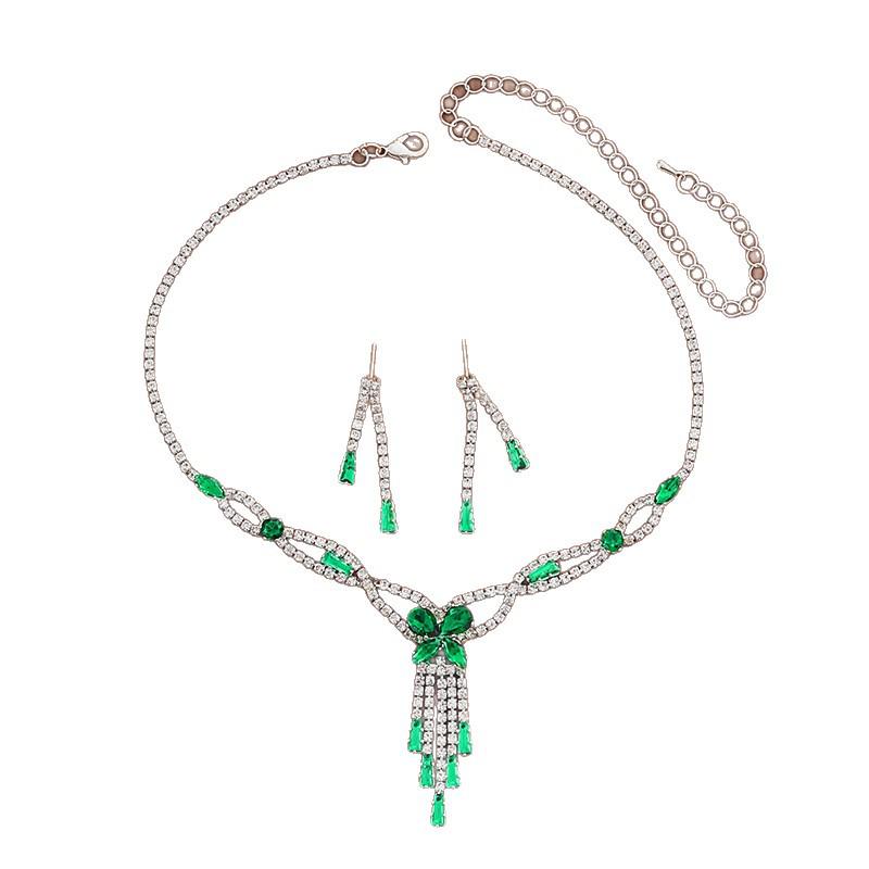 European American Bridal Rhinestone Jewelry Set: Three-Piece Necklace, Earrings, and Claw Chain for Banquets