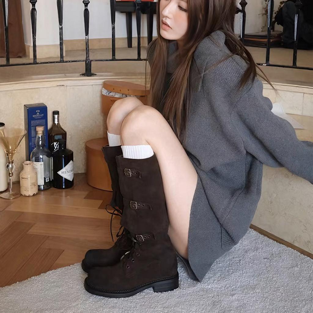 Miu sind die gleichen langen Stiefel für Damen 2026 neue Riemen, hohe Reiterstiefel, eckige Schnalle aber Kniestiefel für Damen