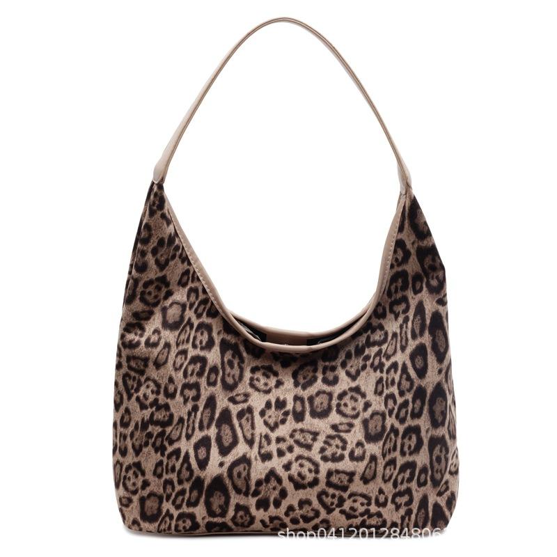 Large-capacity Bag Women's 2025 New Fashion Versatile Casual Shoulder Underarm Bag Casual Commuter Leopard Print Tote Bag