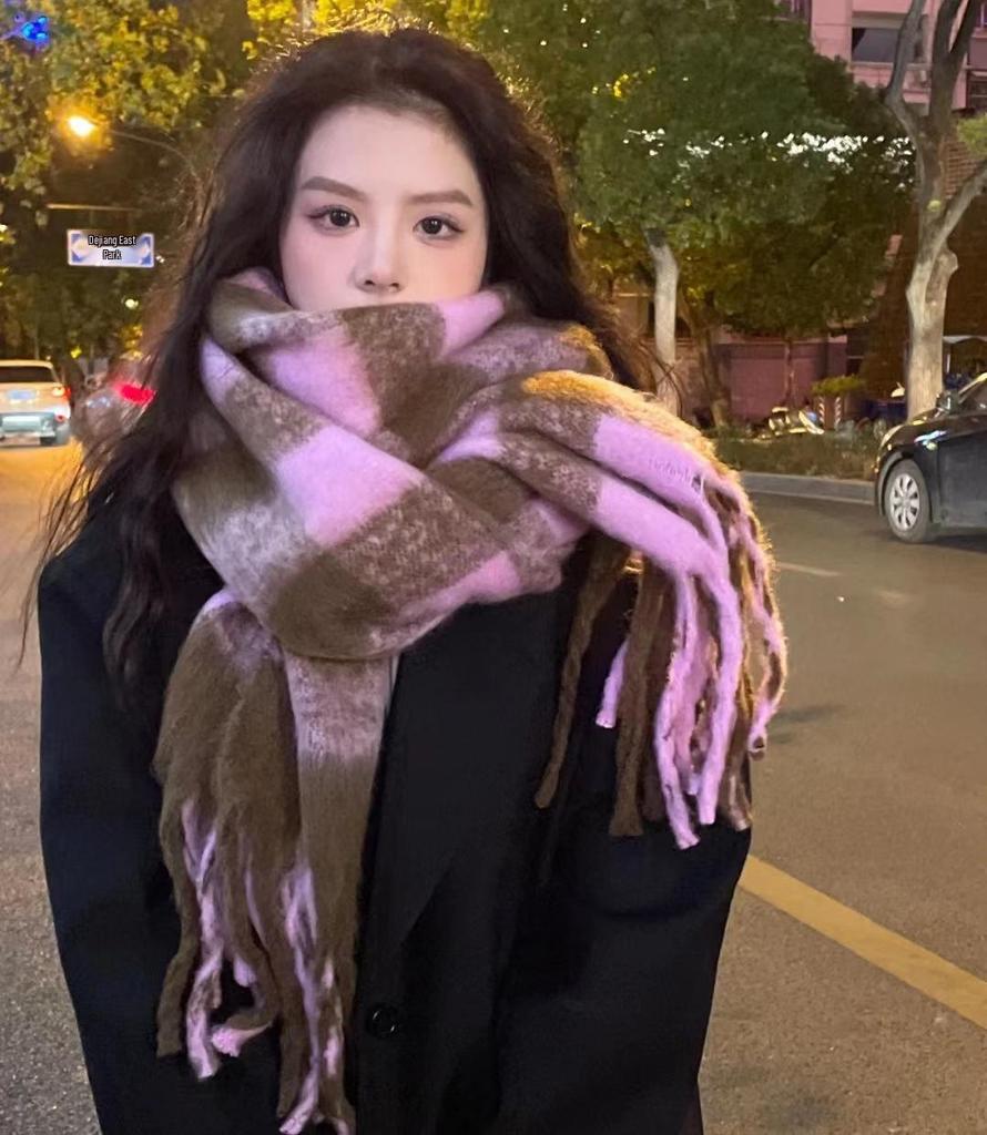 Maelard Women's Imitation Cashmere Plaid Scarf: Warm, Thick Dual-Use Shawl for Autumn and Winter.