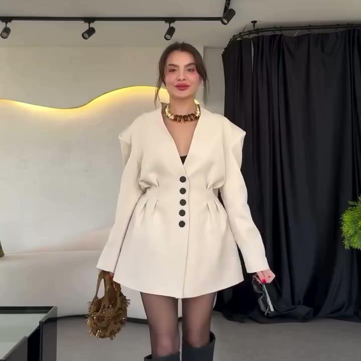 Autumn 2025 V-Neck Buttoned Waist-Cinching Long Coat & Hip-Hugging Skirt Set for Women