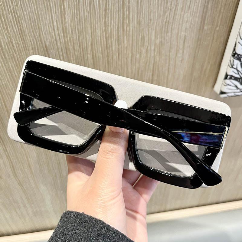 Fashion Square Large Frame Anti Blue Light Glasses for Men Women Computer Gaming Reading Neutral Trendy Flat Optical Lens