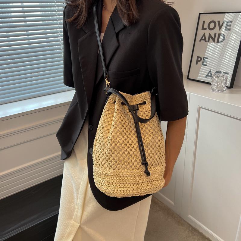 Summer Trend Woven Bucket Bag: Versatile Beach, Shoulder & Crossbody Handbag for Women