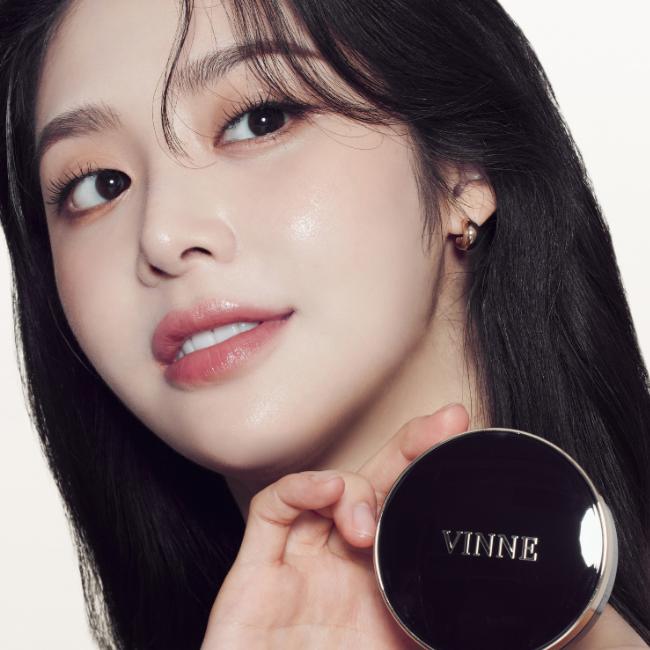 VINNE Essence Radiance Cushion 15g (#21 Beige Clair · #23 Beige Naturel) (8 possibilités)