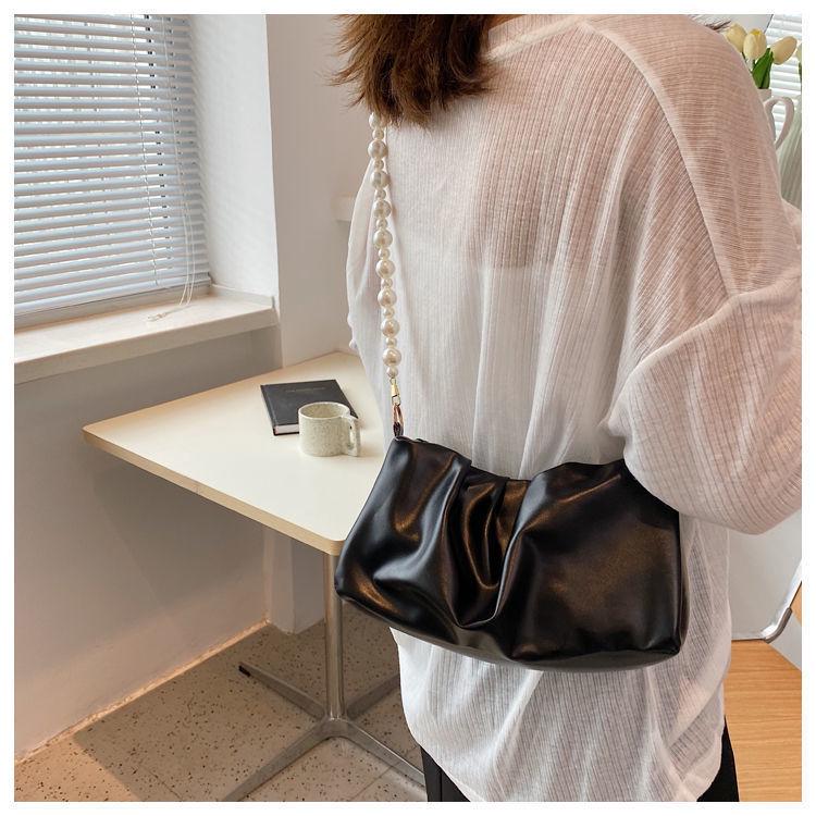 In Stock: Women's 2024 Summer Korean Fashion Pearl Chain Crossbody Bag