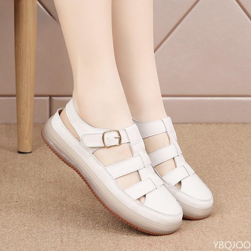 Fashion 2025 Summer new high-quality women's retro hollowed out sandals with soft sole versatile toe cover a popular single shoe