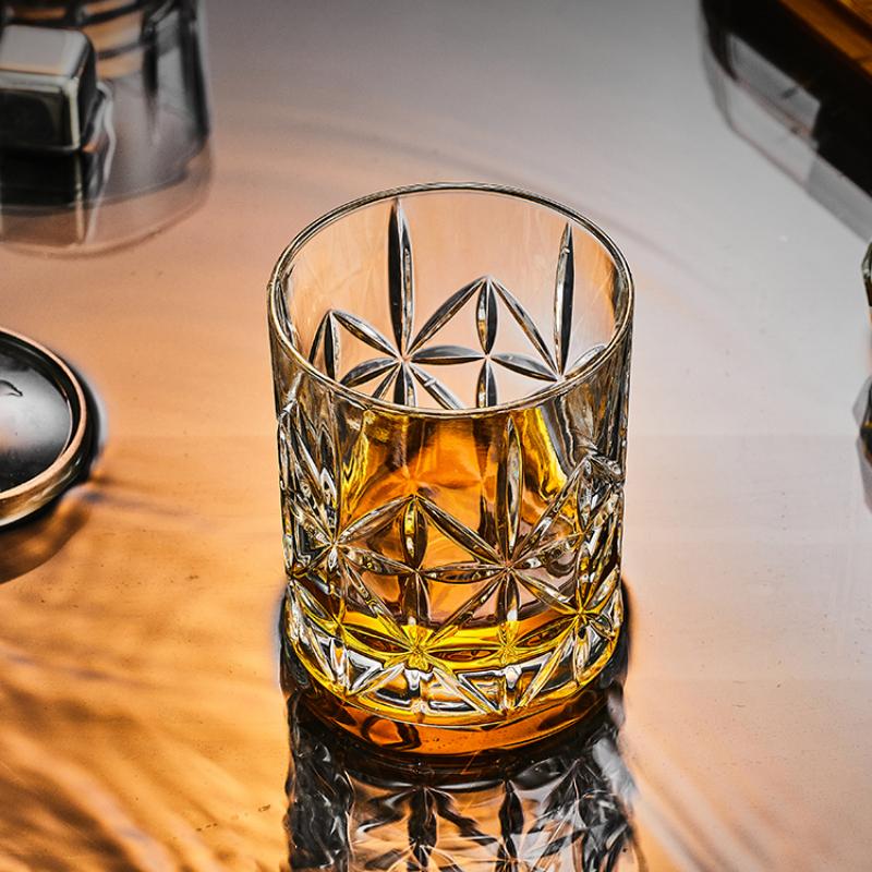 2pcs Set 315ml Transparent Whiskey Glass Household Foreign Wine Cup Set Creative Wine Glass Embossed Carved Brandy Cup Vodka Mug