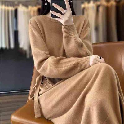 Elegant 2025 Autumn/Winter Solid Knit Cinched-Waist Long Dress for Women