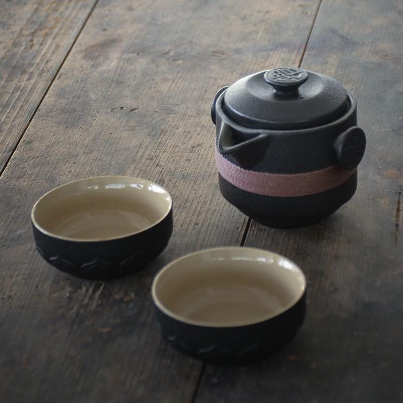 Ceramic Quick Tea Set with One Pot and Two Cups Japanese Kung Fu Tea Set