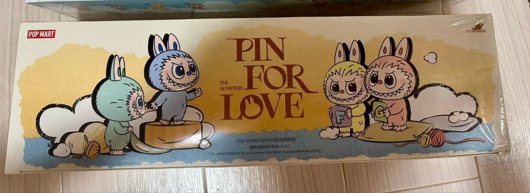 

[USED] THE MONSTER PIN FOR LOVE Assorted Box (A-M) 1 box