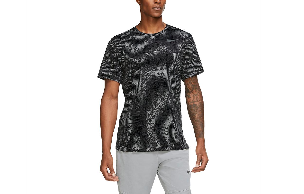 

Nike T Shirts Men s Black Crew Neck Moderate Straight Fit CJ4635-010 XL