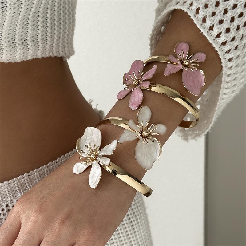 Elegant Enamel Flower Open Ladies' Bracelet, Colorful Flower Bracelet, Beach Party Vacation Jewelry