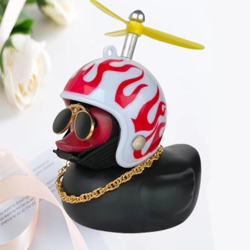 Pato de coche con casco colgante de viento roto pequeño pato amarillo bicicleta de carretera casco de motor accesorios de ciclismo sin luces
